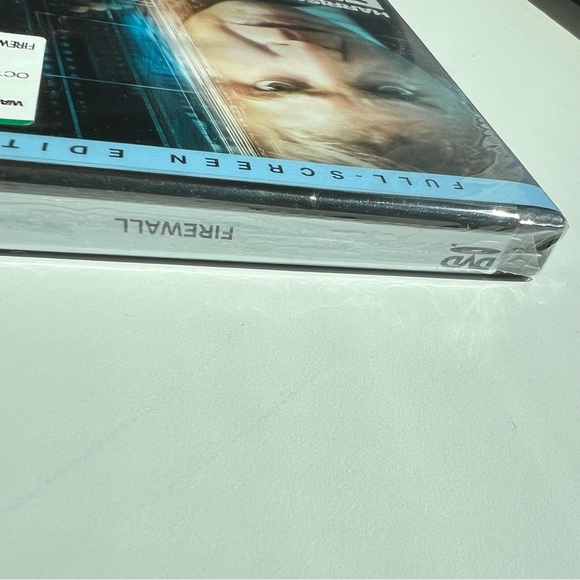 Firewall DVD Full-Screen Edition - Picture 3 of 3